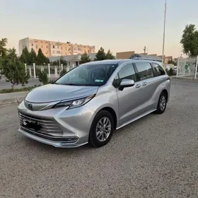 Toyota Sienna 2021