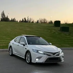 Toyota Camry 2020