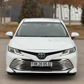 Toyota Camry 2020