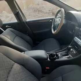 Mercedes-Benz C-Class 2003