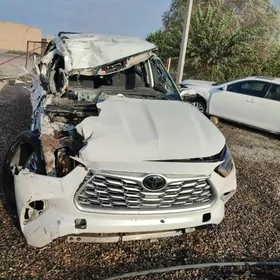 Toyota Highlander 2020