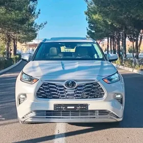 Toyota Highlander 2020