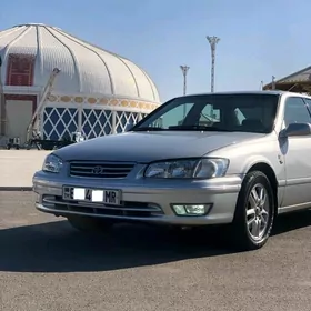 Toyota Camry 2001