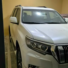 Toyota Land Cruiser Prado 2022