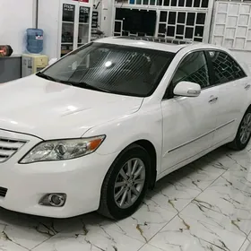 Toyota Camry 2011