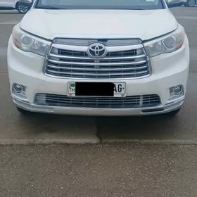 Toyota Highlander 2016