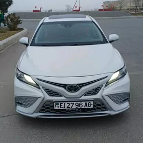 Toyota Camry 2022