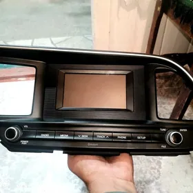 Elantra tv monitor