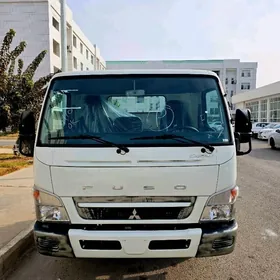 Mitsubishi Canter 2025