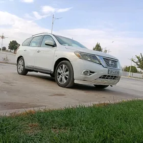 Nissan Pathfinder 2013