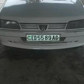 Peugeot 405 2012