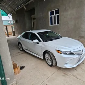 Toyota Camry 2020