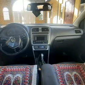 Volkswagen Polo 2015