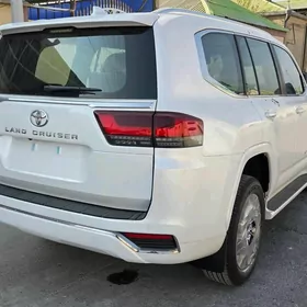 Toyota Land Cruiser 2025