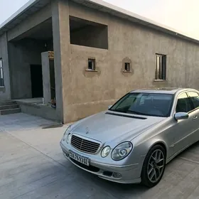 Mercedes-Benz E320 2003