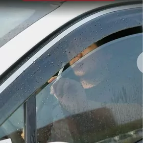 Corolla 14-19kozyrýok original