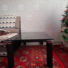 Журнальный столик