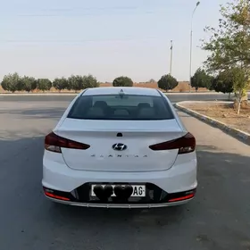 Hyundai Elantra 2020