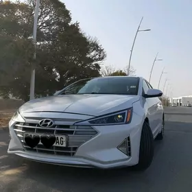 Hyundai Elantra 2019