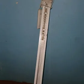 Şampanskiy źalyuz stollar