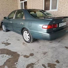 Toyota Camry 2000