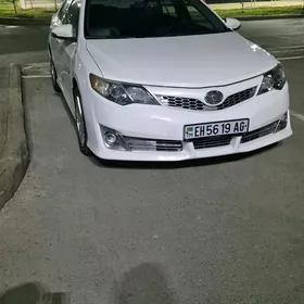 Toyota Camry 2014