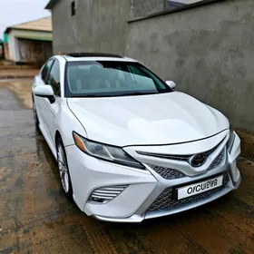 Toyota Camry 2018