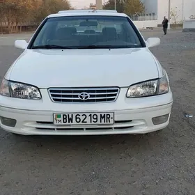 Toyota Camry 2000