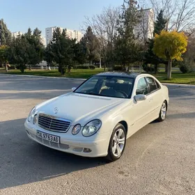 Mercedes-Benz E320 2005