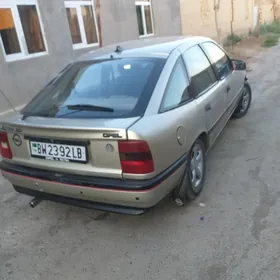 Opel Vectra 1989