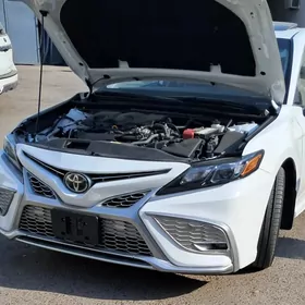 Toyota Camry 2022