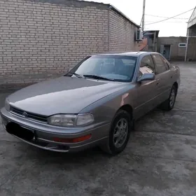 Toyota Camry 1993