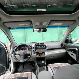 Toyota RAV4 2011