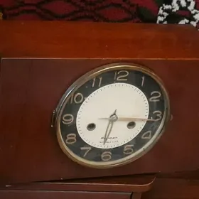 Часы  Sagat  Янтарь Настольные