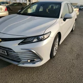 Toyota Camry 2020