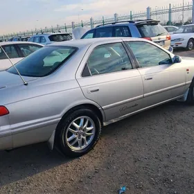 Toyota Camry 1999