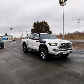 Toyota Tacoma 2018