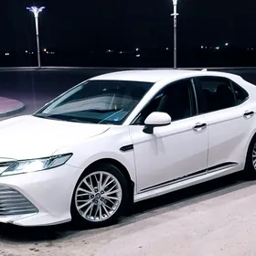 Toyota Camry 2018