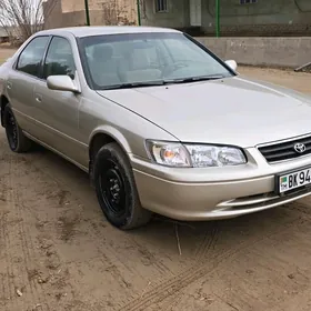 Toyota Camry 2000
