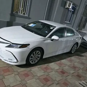 Toyota Camry 2022