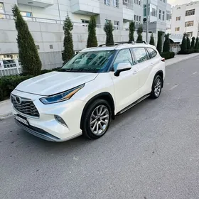 Toyota Highlander 2021