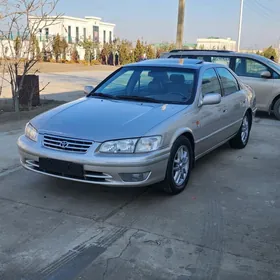 Toyota Camry 2000