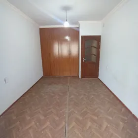 HUSUSY ÖZ JAÝYM EYESINDEN