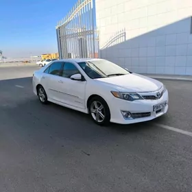 Toyota Camry 2013