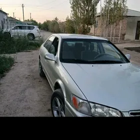 Toyota Camry 2000