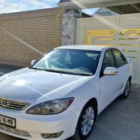 Toyota Camry 2004