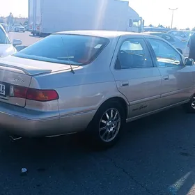 Toyota Camry 2001