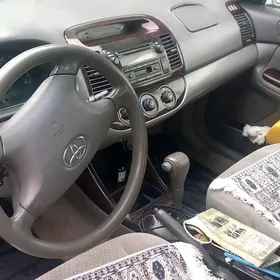 Toyota Camry 2004