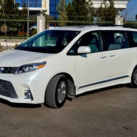 Toyota Sienna 2020