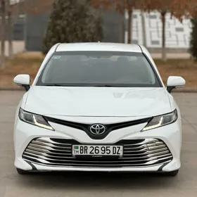 Toyota Camry 2020